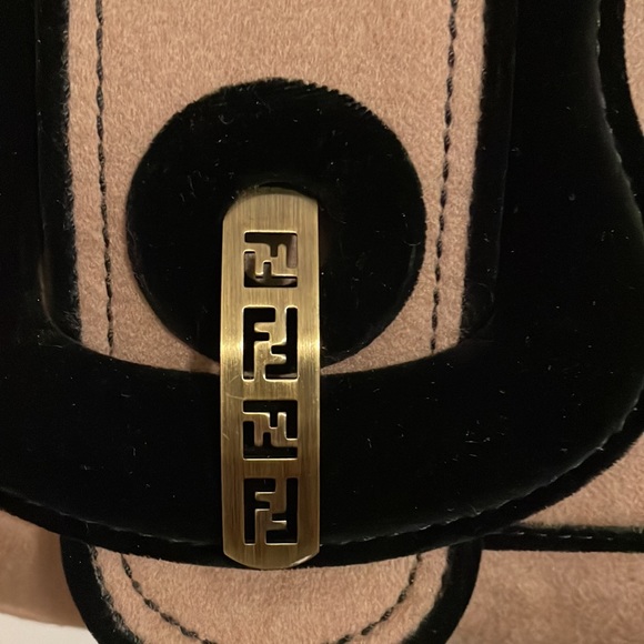 Fendi B Bag Cashmere - Picture 2 of 9
